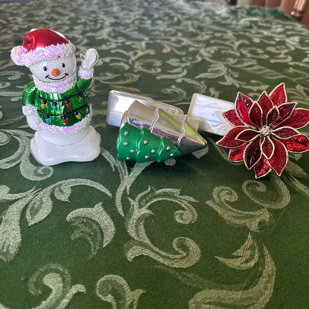 Festive Holiday Bath & body works  wallflower plug-ins Snowman, Tree, Poinsettia